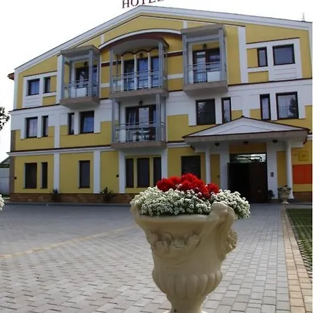 Rajski Ogrod 3* Жешув